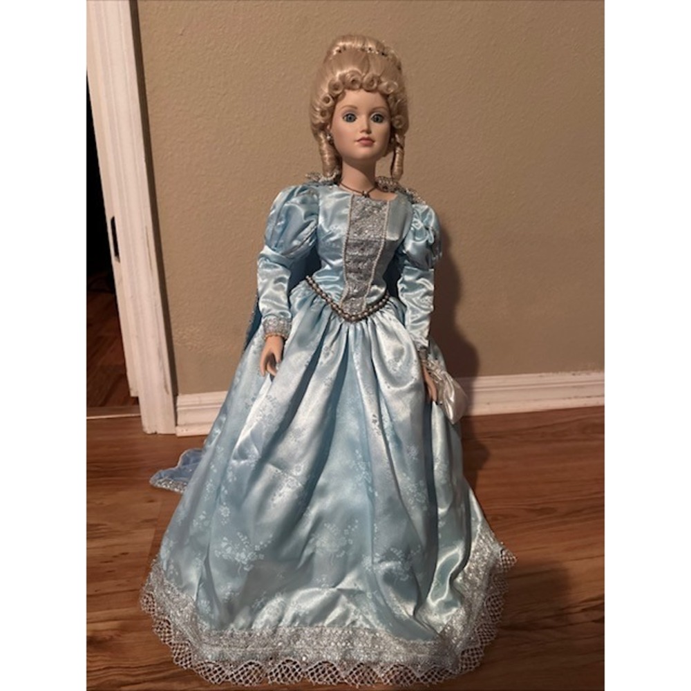 Porcelain Cinderella Doll Blue Gown w/ 2‎ Capes Display Collectible